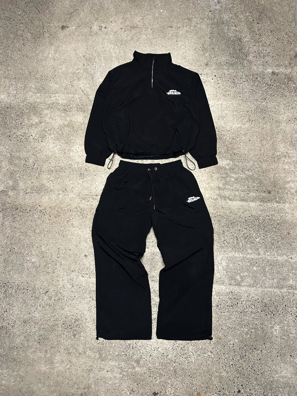 BLACK SHELL - TRACKPANTS ONLY