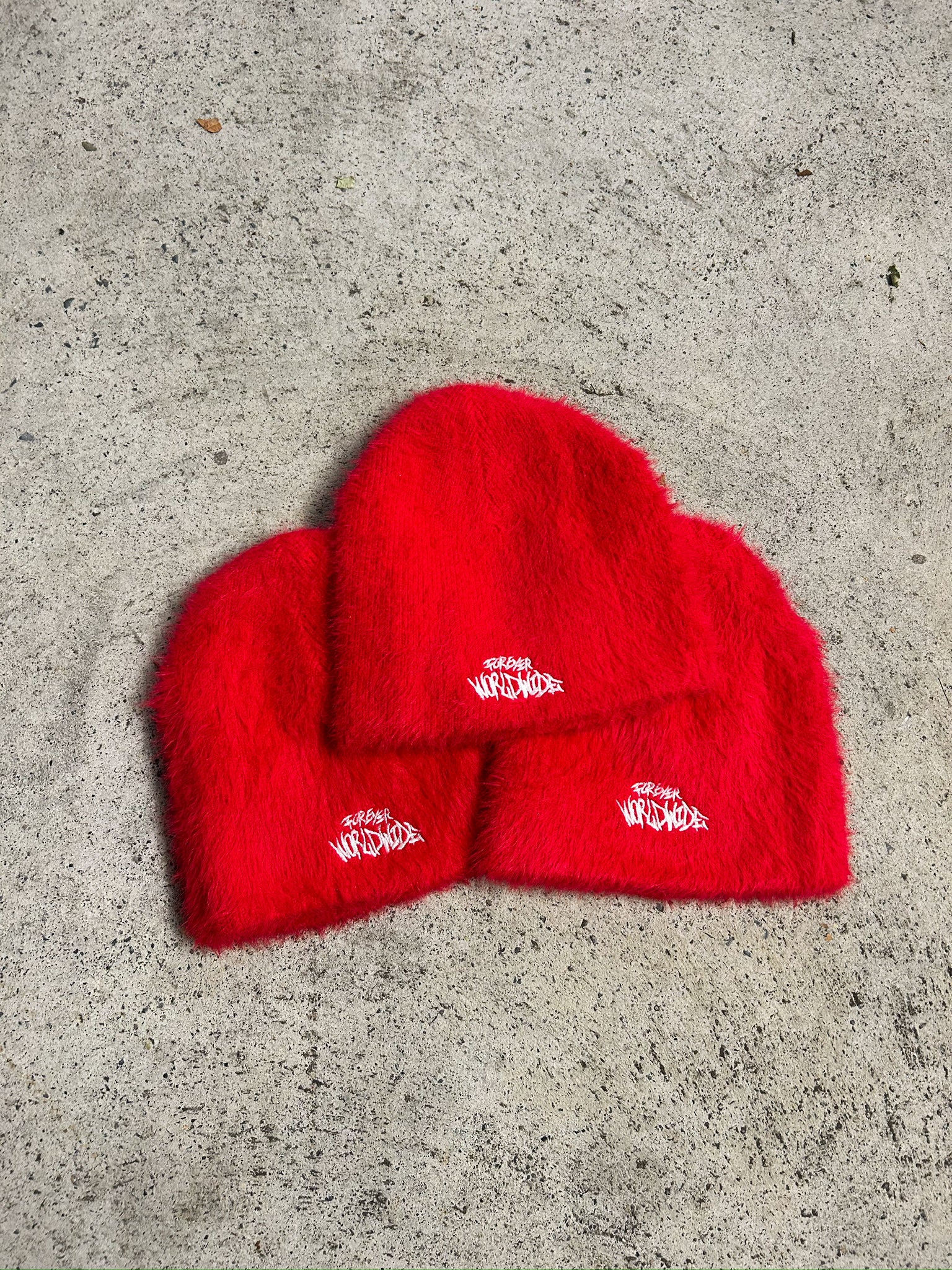MOHAIR BEANIE - RED