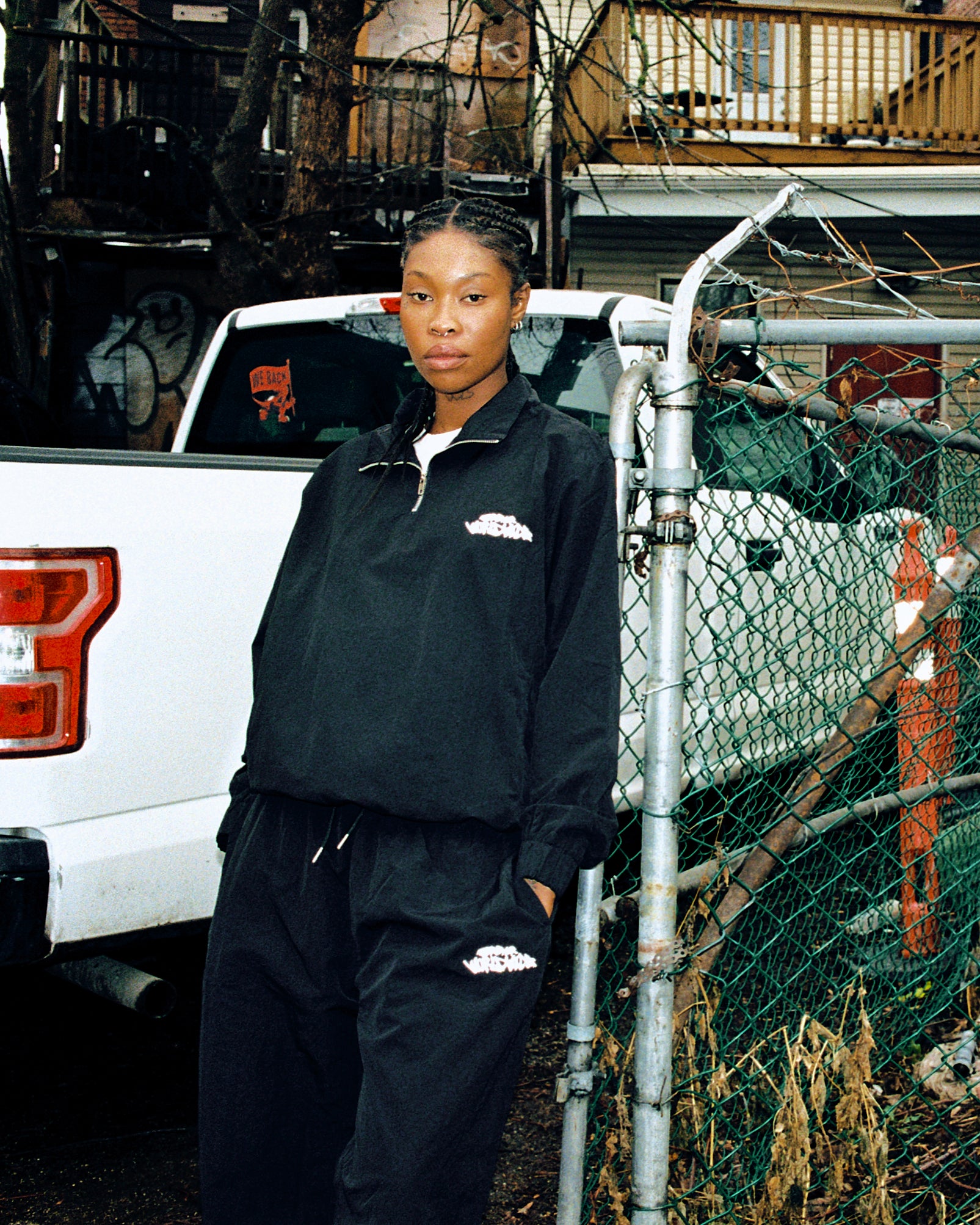 BLACK SHELL - TRACKPANTS ONLY