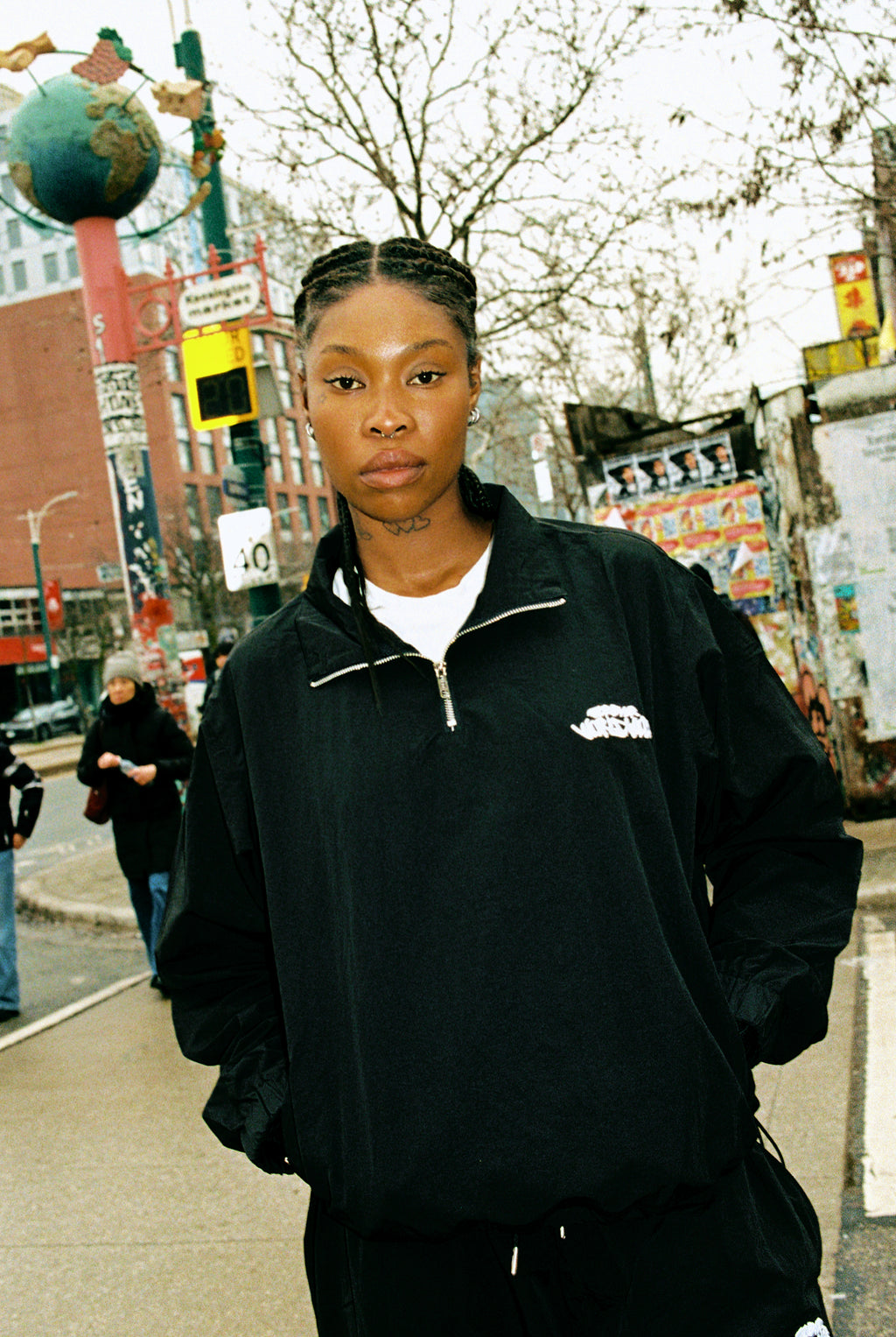 BLACK SHELL TRACKTOP