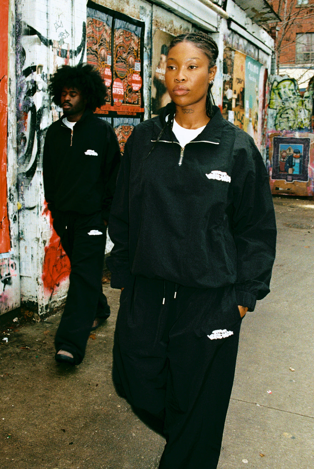 BLACK SHELL - TRACKPANTS ONLY