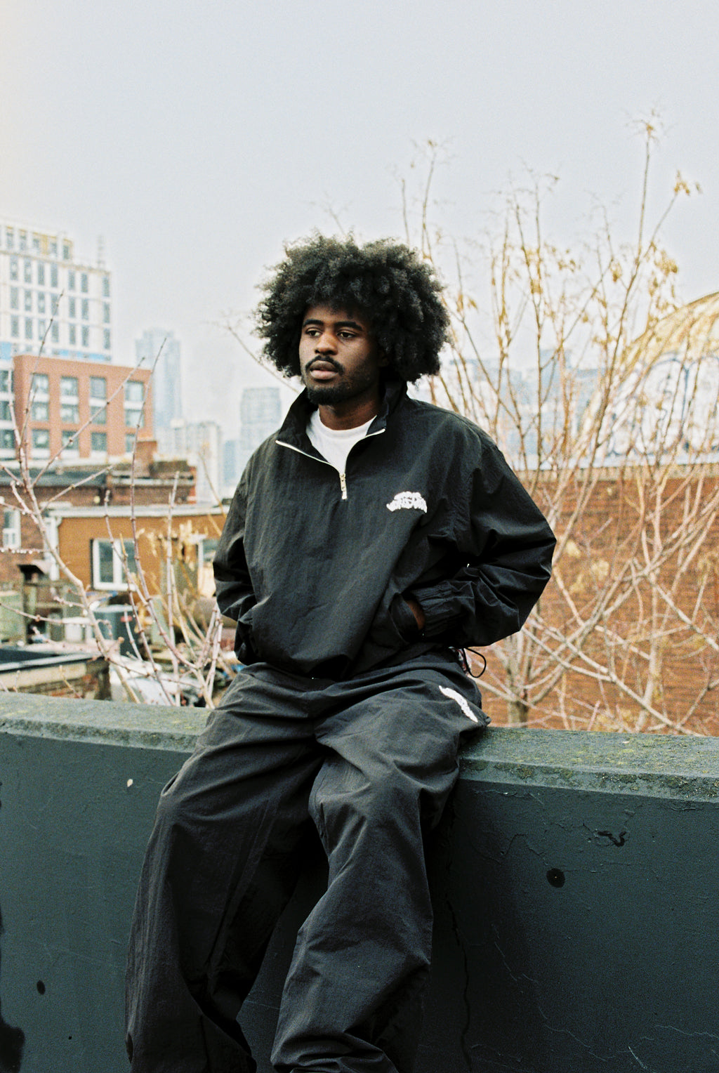 BLACK SHELL - TRACKPANTS ONLY